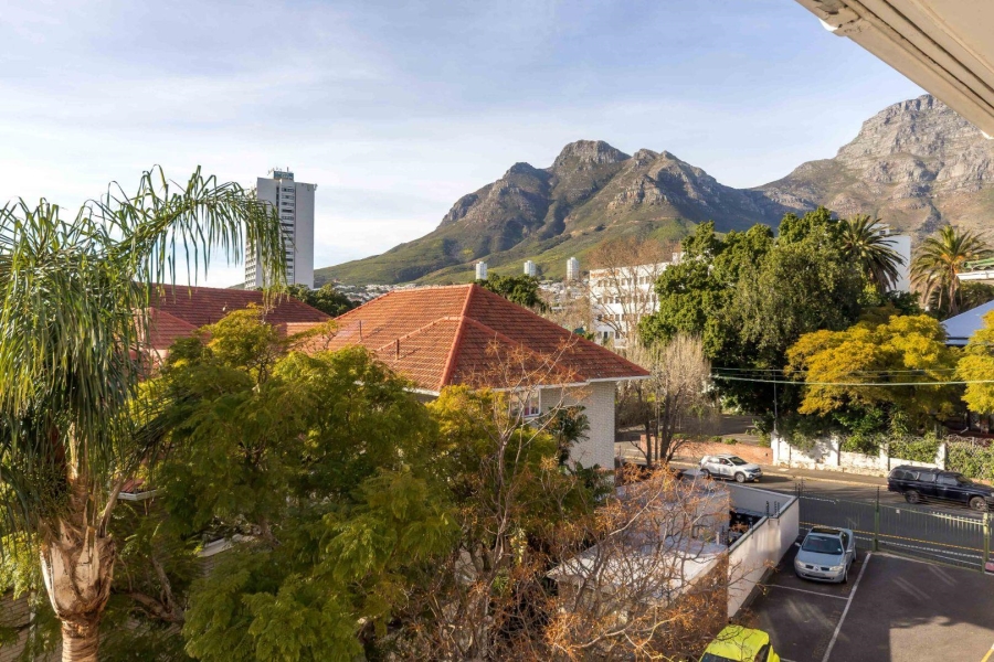 2 Bedroom Property for Sale in Gardens Western Cape